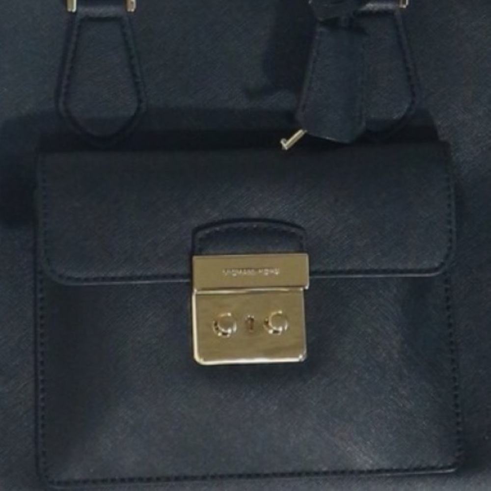 Michael Michael Kors Bridgette Medium East West Leather Tote Bag Black Gold - Picture 7 of 15